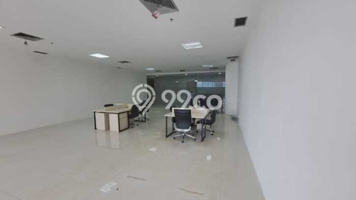 Kantor untuk Disewa di Pusat Jakarta Barat Luas Bangunan 136m2 Kantor untuk Disewa di Pusat Jakarta Barat Luas Bangunan 136m2