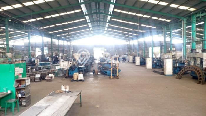 Unit Gudang disewakan di Tangerang Tangerang dengan LT 22000m2 / LB 9265m2 Unit Gudang disewakan di Tangerang Tangerang dengan LT 22000m2 / LB 9265m2