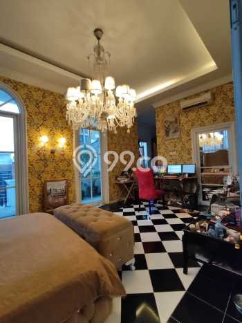 Siap Huni Rumah Mewah 6 Kamar di Pancoran Dekat ke Mana Saja Siap Huni Rumah Mewah 6 Kamar di Pancoran Dekat ke Mana Saja