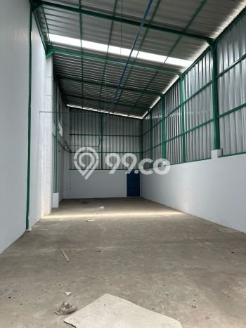 Gudang Disewa di Tangerang dengan LB 550m2 Area Komersial Ramai Gudang Disewa di Tangerang dengan LB 550m2 Area Komersial Ramai