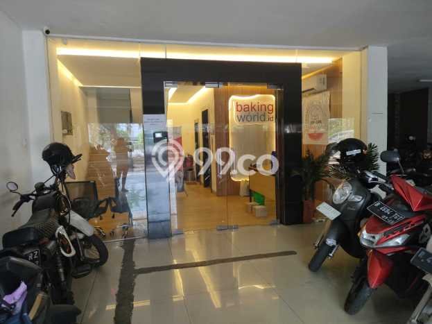 FOR RENT! Ruko di Kebon Kacang Cocok untuk Bisnis 975m2 FOR RENT! Ruko di Kebon Kacang Cocok untuk Bisnis 975m2