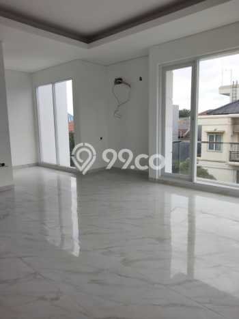 Hunian Mewah LB 650m2 Siap Pakai Desain Elegan di Sunter, Jakarta Utara Hunian Mewah LB 650m2 Siap Pakai Desain Elegan di Sunter, Jakarta Utara