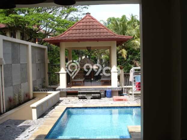 Ready to Use! Luxury House LT 300m2 Desain Elegan di Peguyangan Kangin Ready to Use! Luxury House LT 300m2 Desain Elegan di Peguyangan Kangin
