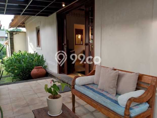 Vila Kawasan , Area 1115m2m², Dekat ke Fasilitas Umum Vila Kawasan , Area 1115m2m², Dekat ke Fasilitas Umum
