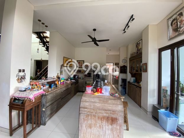 LOKASI TERBAIK! Vila Kawasan , Area 630m2m², Lingkungan Asri dan aman LOKASI TERBAIK! Vila Kawasan , Area 630m2m², Lingkungan Asri dan aman