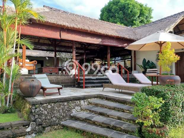 Vila Kawasan , Area 1115m2m², Dekat ke Fasilitas Umum Vila Kawasan , Area 1115m2m², Dekat ke Fasilitas Umum