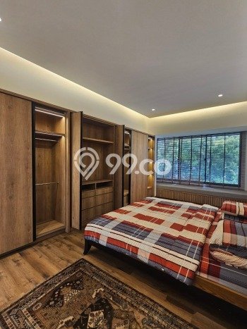 Siap Huni Rumah Mewah 6 Kamar di Kebayoran Baru Dekat ke Mana Pun Siap Huni Rumah Mewah 6 Kamar di Kebayoran Baru Dekat ke Mana Pun