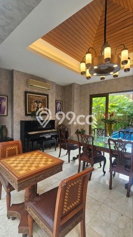Dijual Rumah Luas Elegan Dengan View Eksklusif di Kemang, Jakarta Selatan Dijual Rumah Luas Elegan Dengan View Eksklusif di Kemang, Jakarta Selatan