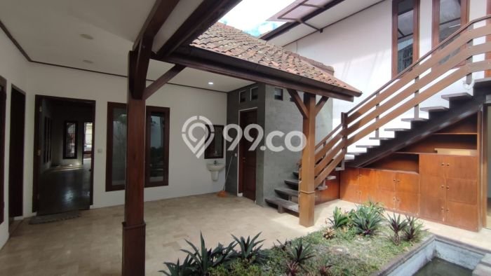 Disewakan Rumah Harga Terjangkau di Talaga Bodas Bandung Punya 9 Kamar Tidur Disewakan Rumah Harga Terjangkau di Talaga Bodas Bandung Punya 9 Kamar Tidur