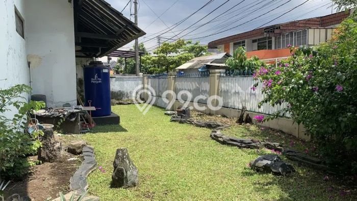 Rumah Elit Modern Tanpa Renovasi di Buah Batu Bandung Rumah Elit Modern Tanpa Renovasi di Buah Batu Bandung