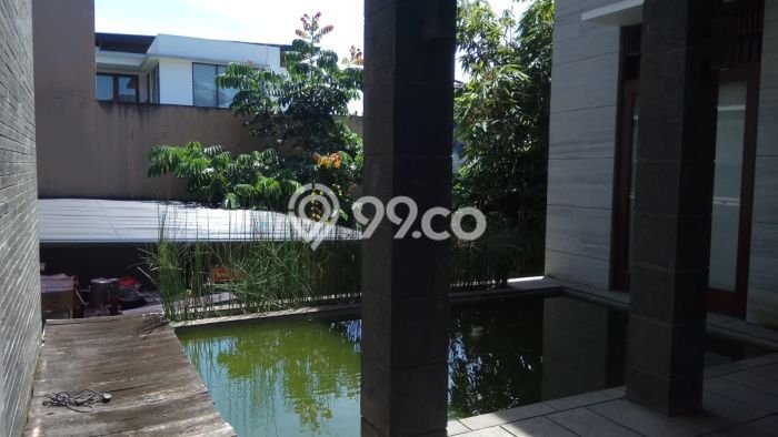 Ready to Use! Luxury House LT 902m2 Desain Elegan di Setra Duta Ready to Use! Luxury House LT 902m2 Desain Elegan di Setra Duta