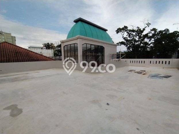 Hunian Modern dengan LT 1040m2 & LB 800m2 Disewakan di Dago Hunian Modern dengan LT 1040m2 & LB 800m2 Disewakan di Dago