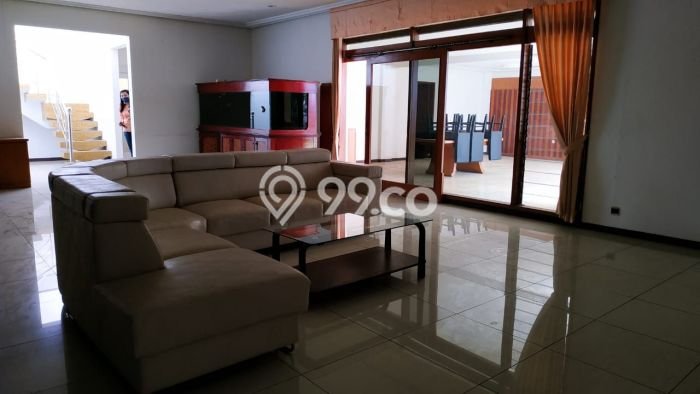 For Sale! Luxury House LT 617m2 Desain Elegan di Setra Sari For Sale! Luxury House LT 617m2 Desain Elegan di Setra Sari