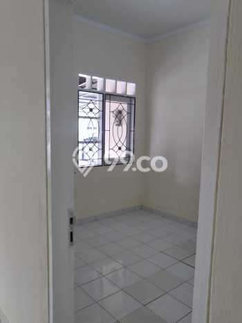 For Sale Rumah 2 Kamar Lokasi Strategis Nyaman dan Strategis di Serpong Utara For Sale Rumah 2 Kamar Lokasi Strategis Nyaman dan Strategis di Serpong Utara