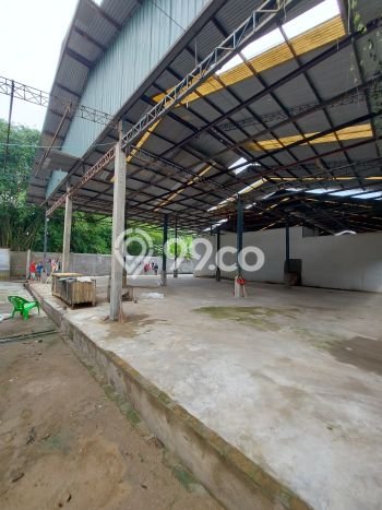 PELUANG EMAS! Gudang Kawasan Hamparan Perak, Luas 720m2m², Pusat Komersial PELUANG EMAS! Gudang Kawasan Hamparan Perak, Luas 720m2m², Pusat Komersial