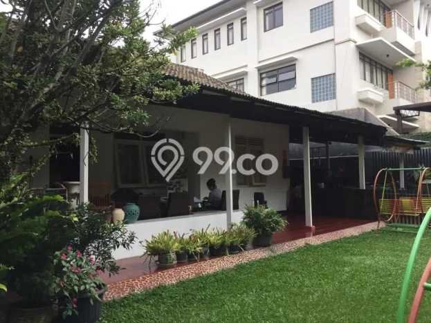 Jual Rumah Mewah Elegan Dengan View Eksklusif di Dago, Bandung Jual Rumah Mewah Elegan Dengan View Eksklusif di Dago, Bandung