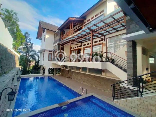 Dijual Rumah Luas Elegan Dengan View Eksklusif di Dago Pakar, Bandung Dijual Rumah Luas Elegan Dengan View Eksklusif di Dago Pakar, Bandung