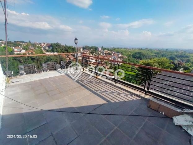 Dijual Rumah Luas Elegan Dengan View Eksklusif di Dago Pakar, Bandung Dijual Rumah Luas Elegan Dengan View Eksklusif di Dago Pakar, Bandung