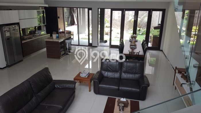 Rumah Elit Modern Siap Huni di Setra Duta Bandung Rumah Elit Modern Siap Huni di Setra Duta Bandung