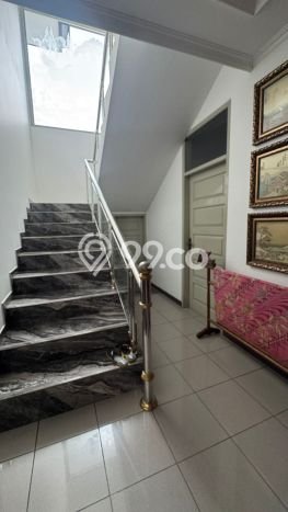 Rumah Elit Modern Tanpa Renovasi di Cigadung Bandung Rumah Elit Modern Tanpa Renovasi di Cigadung Bandung