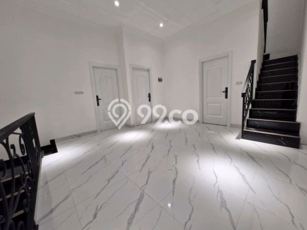 Rumah Luxury Modern Siap Huni di Joglo Jakarta Barat Rumah Luxury Modern Siap Huni di Joglo Jakarta Barat