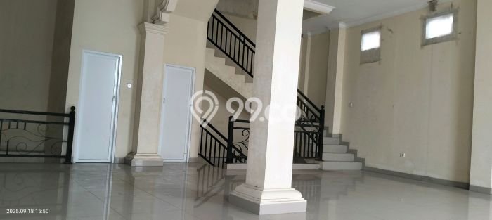 Ruko Bagus Dijual LB 340m2 Lokasi Strategis Tangerang Area Cocok untuk Berbisnis Ruko Bagus Dijual LB 340m2 Lokasi Strategis Tangerang Area Cocok untuk Berbisnis