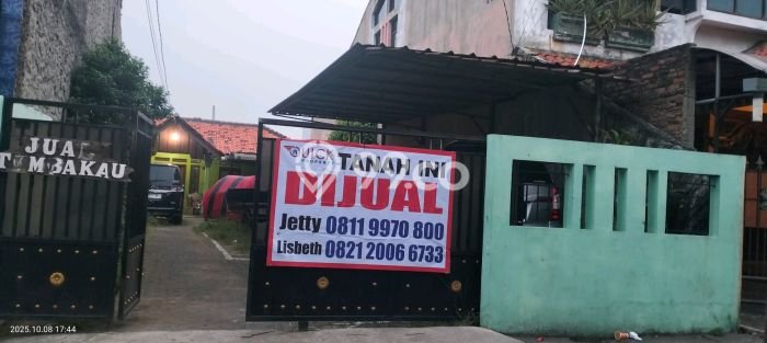 Rumah Mewah LB 94m2 Siap Pakai Desain Elegan di Cipadu, Tangerang Rumah Mewah LB 94m2 Siap Pakai Desain Elegan di Cipadu, Tangerang