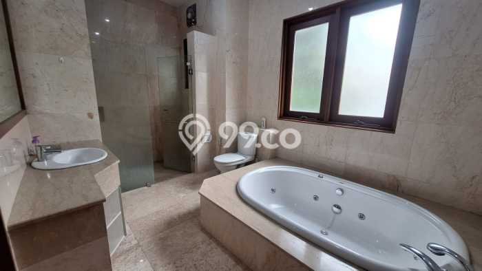 Rumah Elit Modern Tanpa Renovasi di Kemang Jakarta Selatan Rumah Elit Modern Tanpa Renovasi di Kemang Jakarta Selatan