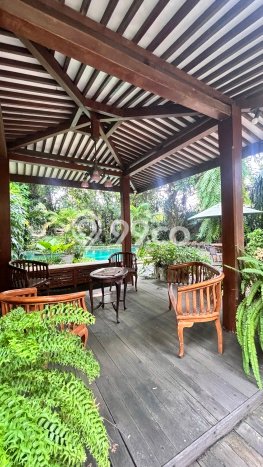 Rumah Mewah LB 600m2 Siap Pakai Desain Elegan di Ulujami, Jakarta Selatan Rumah Mewah LB 600m2 Siap Pakai Desain Elegan di Ulujami, Jakarta Selatan