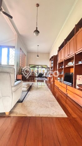 Rumah Mewah LB 600m2 Siap Pakai Desain Elegan di Ulujami, Jakarta Selatan Rumah Mewah LB 600m2 Siap Pakai Desain Elegan di Ulujami, Jakarta Selatan