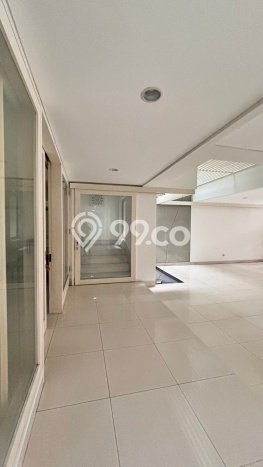 Hunian Modern Disewakan di Pondok Indah Jakarta Selatan 5 KT & 5 KM Hunian Modern Disewakan di Pondok Indah Jakarta Selatan 5 KT & 5 KM