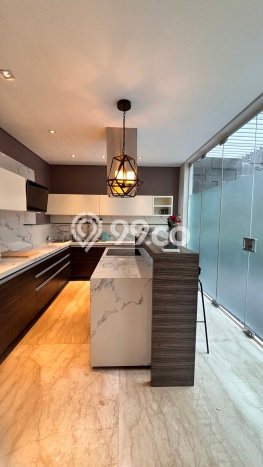 Disewakan Rumah Strategis LT 300m2 / LB 600m2 di Cipete, Jakarta Selatan Disewakan Rumah Strategis LT 300m2 / LB 600m2 di Cipete, Jakarta Selatan