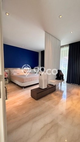 Disewakan Rumah Strategis LT 300m2 / LB 600m2 di Cipete, Jakarta Selatan Disewakan Rumah Strategis LT 300m2 / LB 600m2 di Cipete, Jakarta Selatan