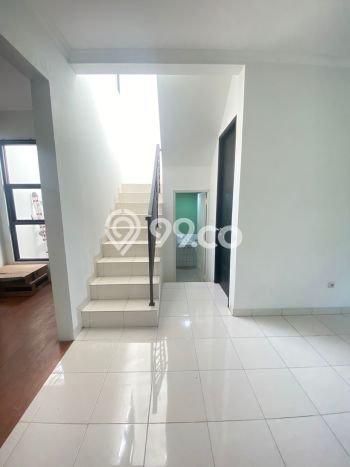 Jual Rumah Minimalis Bagus Punya 3 KT di Serpong Tangerang Selatan SHM Jual Rumah Minimalis Bagus Punya 3 KT di Serpong Tangerang Selatan SHM