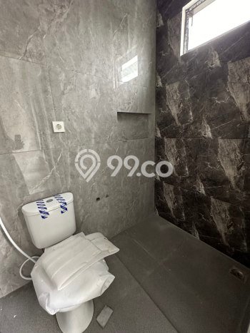 Rumah Strategis Minimalis Lb 84m2 di Serpong, Tangerang Selatan Rumah Strategis Minimalis Lb 84m2 di Serpong, Tangerang Selatan