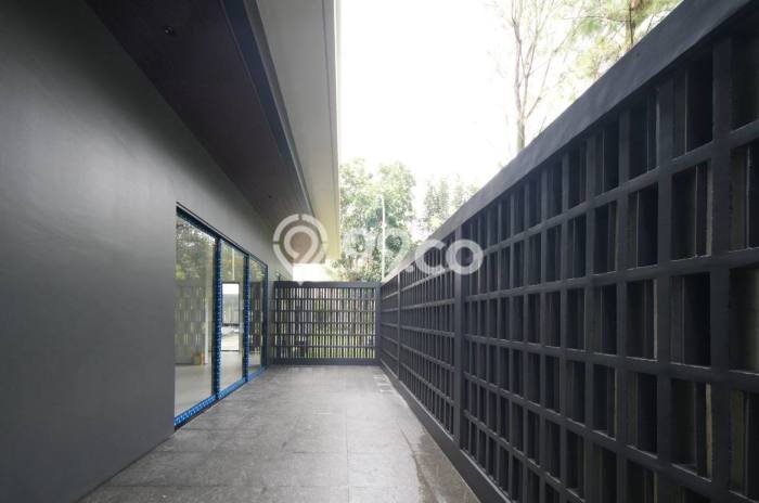 Siap Huni Hunian Elit 5 Kamar di BSD Dekat ke Mana Saja Siap Huni Hunian Elit 5 Kamar di BSD Dekat ke Mana Saja