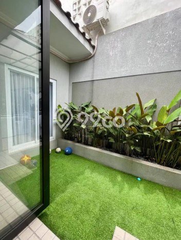 For Sale Hunian Rumah Terawat 2 KT di BSD City, Tangerang For Sale Hunian Rumah Terawat 2 KT di BSD City, Tangerang
