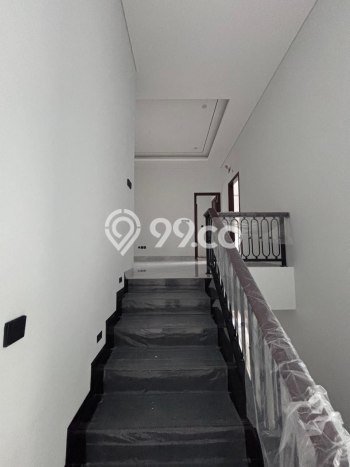 Dijual Hunian Mewah dengan Fasilitas Sekitar Lengkap di BSD, Tangerang Selatan Dijual Hunian Mewah dengan Fasilitas Sekitar Lengkap di BSD, Tangerang Selatan