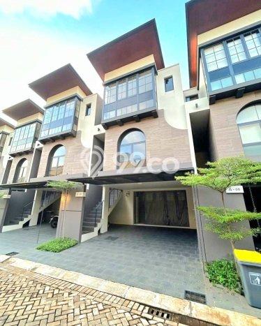 Rumah Eksklusif Siap Huni LT 109m2 di Cilandak, Jakarta Selatan Rumah Eksklusif Siap Huni LT 109m2 di Cilandak, Jakarta Selatan