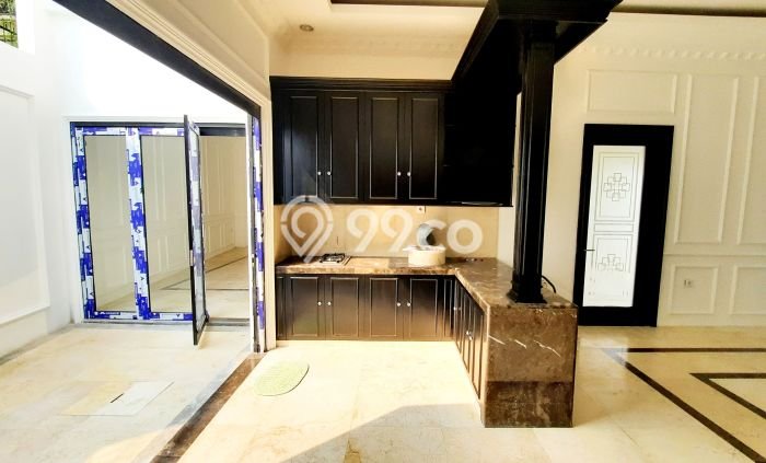 Ready to Use! Luxury House LT 750m2 Desain Modern di Ciganjur Ready to Use! Luxury House LT 750m2 Desain Modern di Ciganjur