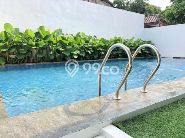 Siap Huni Rumah Mewah 4 Kamar di Kebayoran Baru Dekat ke Mana Pun Siap Huni Rumah Mewah 4 Kamar di Kebayoran Baru Dekat ke Mana Pun