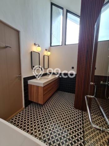 Siap Huni Rumah Mewah 4 Kamar di Kebayoran Baru Dekat ke Mana Pun Siap Huni Rumah Mewah 4 Kamar di Kebayoran Baru Dekat ke Mana Pun