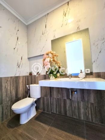 Rumah Mewah Dijual LT 105m2 di Ciputat, Tangerang Selatan Rumah Mewah Dijual LT 105m2 di Ciputat, Tangerang Selatan