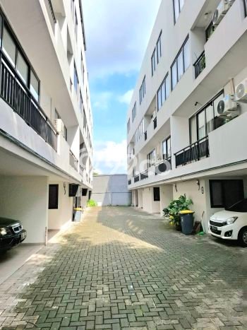 Hunian Cantik Modern Lb 135m2 di Cilandak, Jakarta Selatan Hunian Cantik Modern Lb 135m2 di Cilandak, Jakarta Selatan