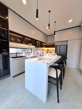 Rumah Eksklusif Siap Huni LT 128m2 di Sawangan, Depok Rumah Eksklusif Siap Huni LT 128m2 di Sawangan, Depok