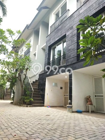 Siap Huni Hunian Elit 3 Kamar di Cilandak Dekat ke Mana Pun Siap Huni Hunian Elit 3 Kamar di Cilandak Dekat ke Mana Pun