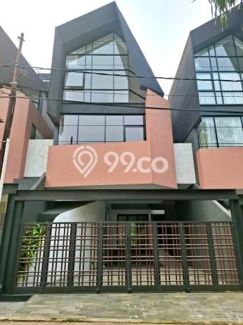 Rumah Elit Modern Tanpa Renovasi di Cipete Jakarta Selatan Rumah Elit Modern Tanpa Renovasi di Cipete Jakarta Selatan