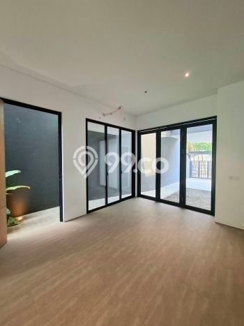 Rumah Elit Modern Tanpa Renovasi di Cipete Jakarta Selatan Rumah Elit Modern Tanpa Renovasi di Cipete Jakarta Selatan