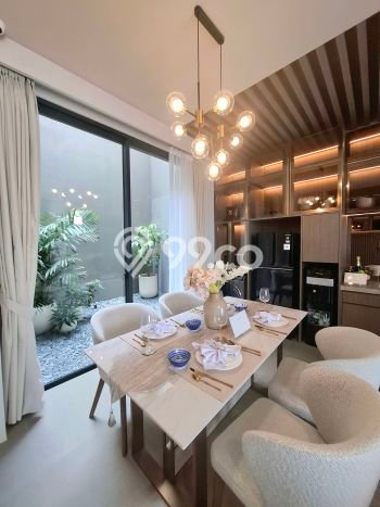 Dijual Rumah 4 Kamar Lokasi Strategis Nyaman dan Strategis di BSD Dijual Rumah 4 Kamar Lokasi Strategis Nyaman dan Strategis di BSD