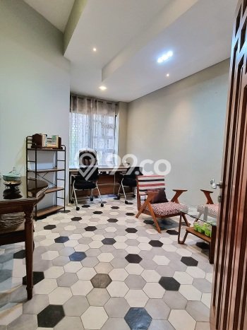 Siap Huni Rumah Mewah 6 Kamar di Kebayoran Baru Dekat ke Mana Pun Siap Huni Rumah Mewah 6 Kamar di Kebayoran Baru Dekat ke Mana Pun